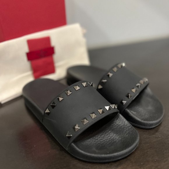 ROCKSTUD RUBBER SLIDER SANDAL - Picture 2 of 11